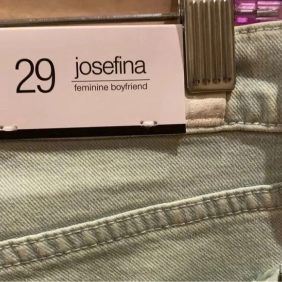 7 FOR ALL MANKIND Josefina High Waist
Boyfriend Jeans - Picture 12 of 13